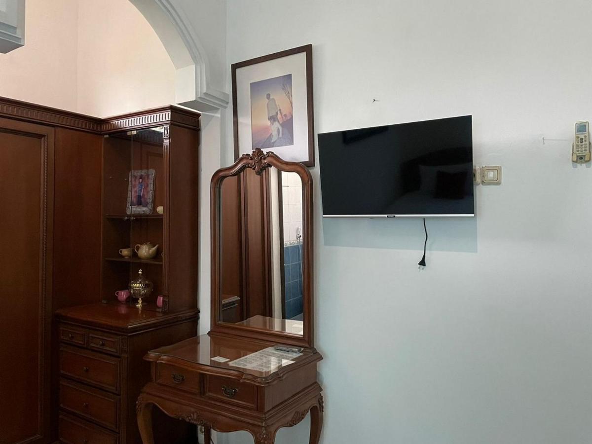 Reddoorz Syariah @ Karang Pilang Hotel Karangpilang Ngoại thất bức ảnh